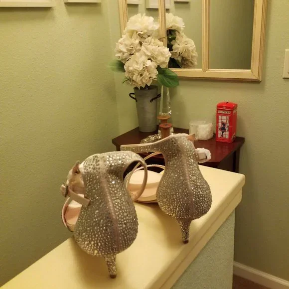 Jewel Badgley Mischka Rhinestone Heeled Sandal Formal 8.5 NIB Tangerine - Picture 4 of 7